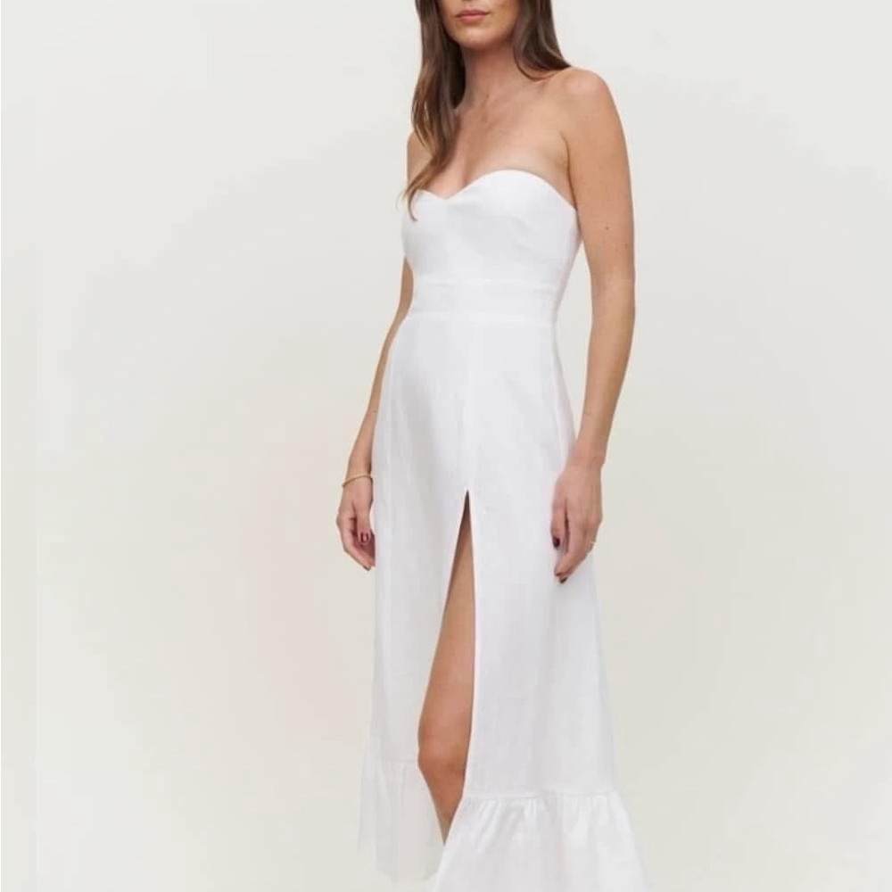 Elegant White Strapless Dress